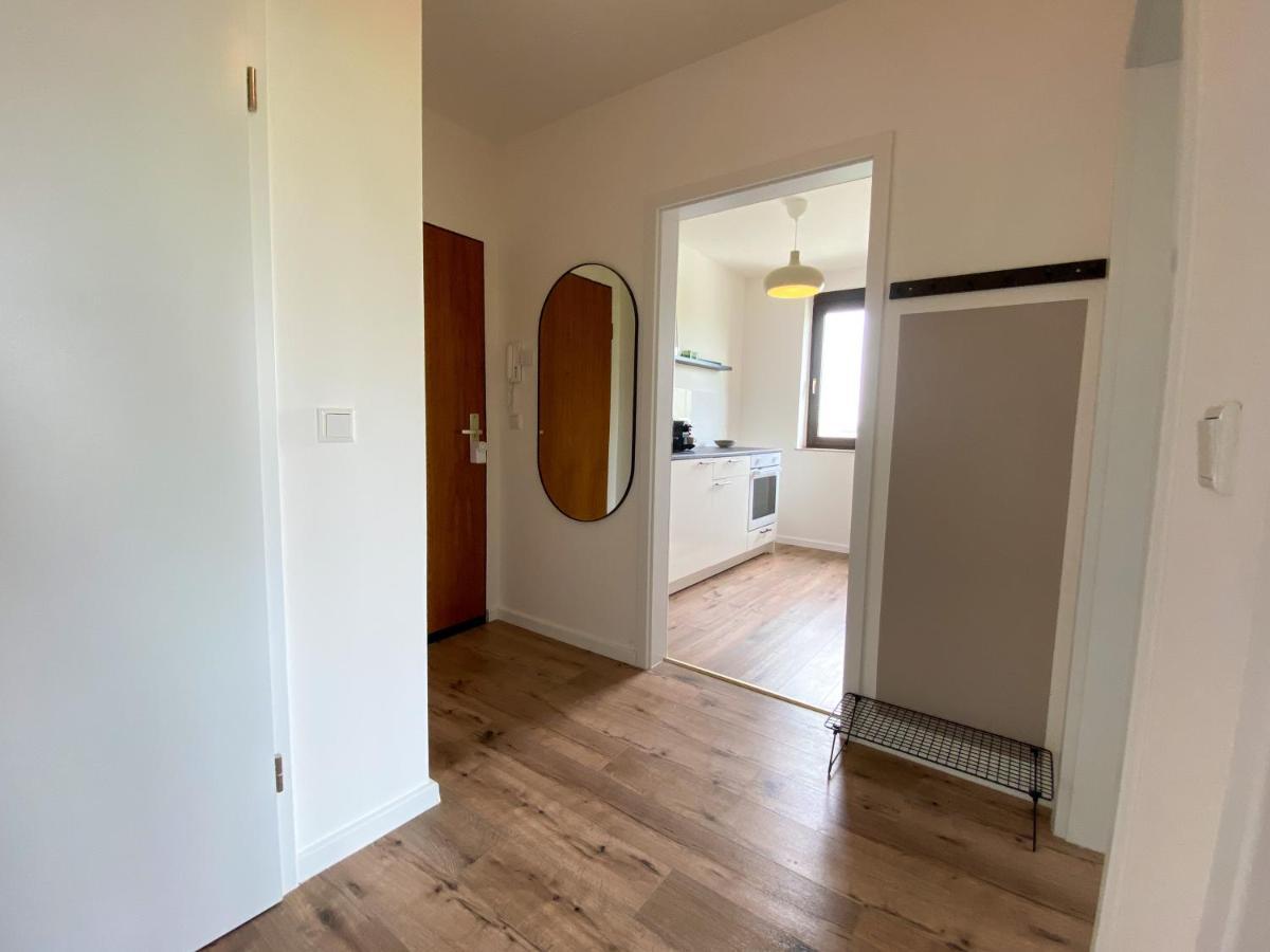 Schoene Wohnung Mit Rheinblick/Duesseldorf/Neuss/Messe Zewnętrze zdjęcie