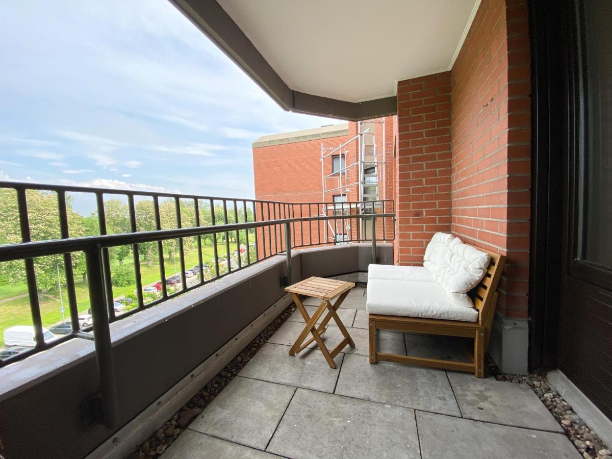 Schoene Wohnung Mit Rheinblick/Duesseldorf/Neuss/Messe Zewnętrze zdjęcie