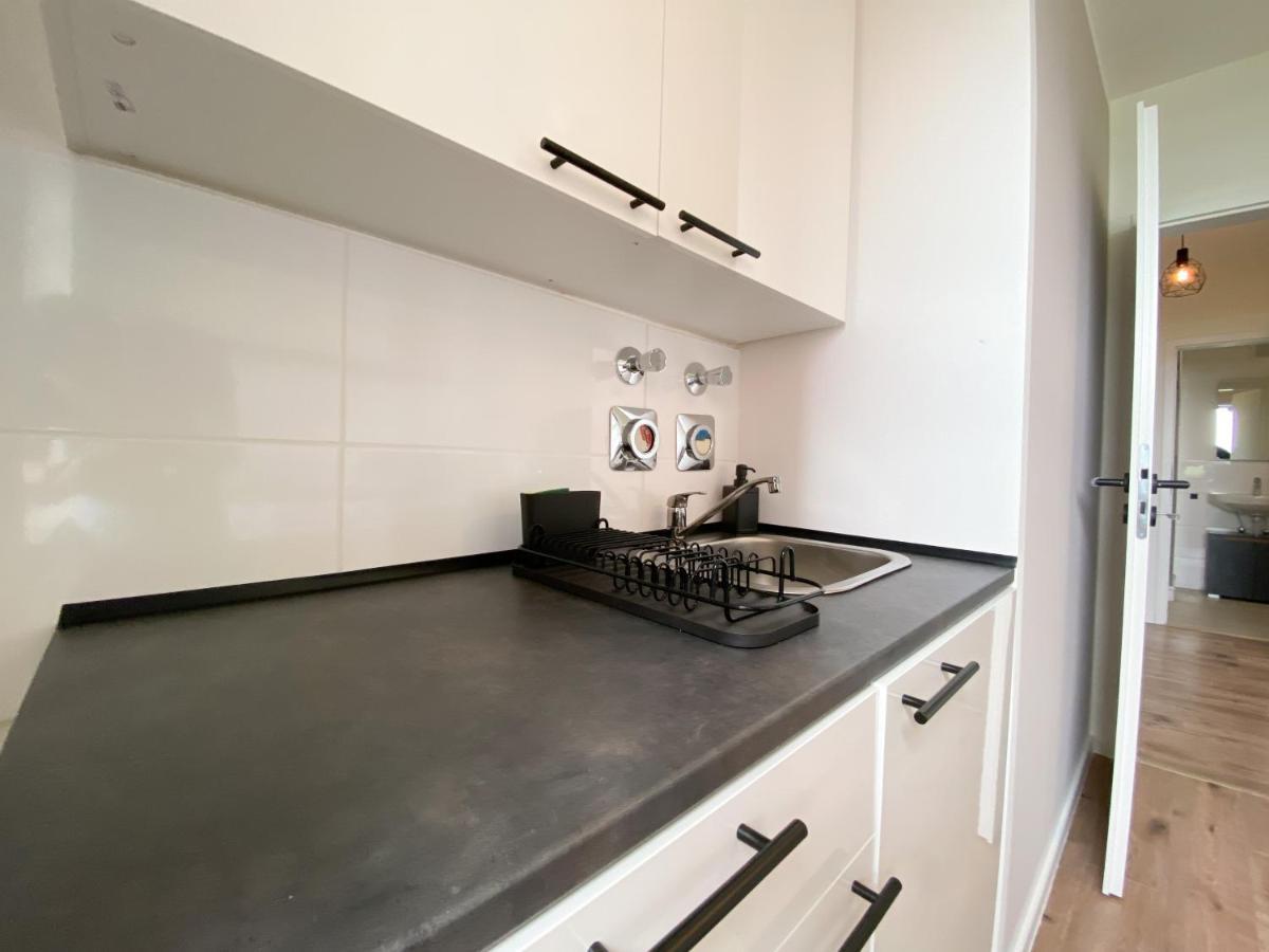 Schoene Wohnung Mit Rheinblick/Duesseldorf/Neuss/Messe Zewnętrze zdjęcie