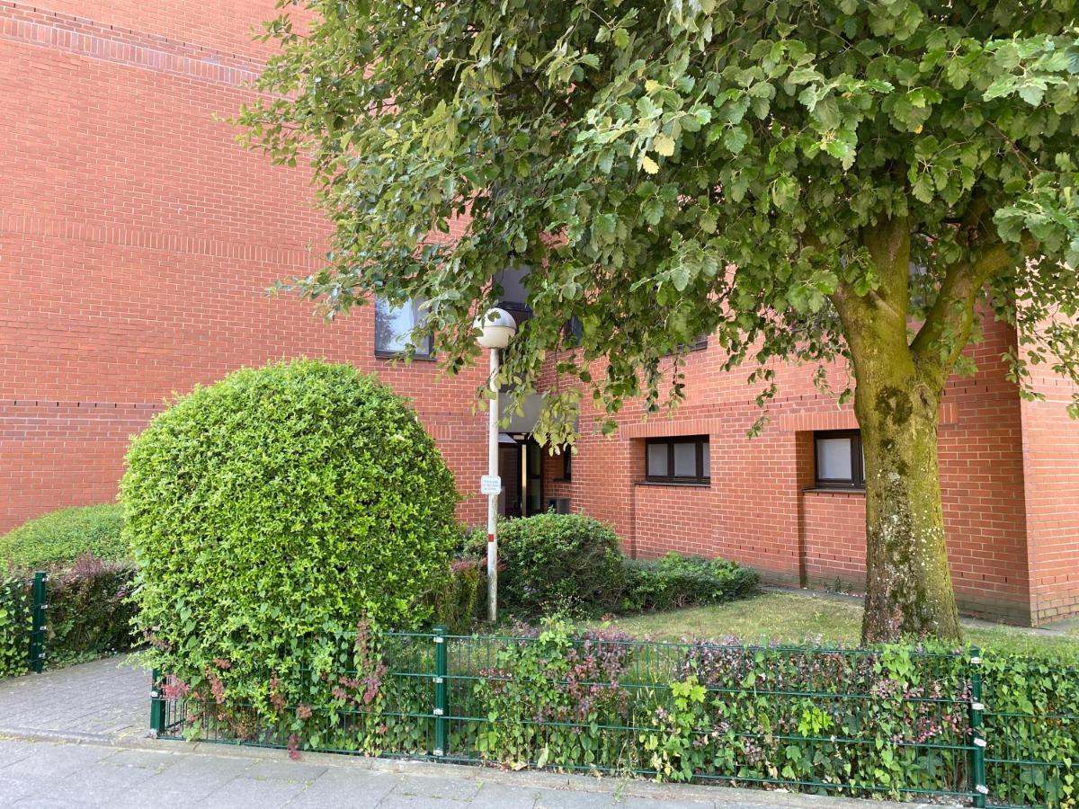 Schoene Wohnung Mit Rheinblick/Duesseldorf/Neuss/Messe Zewnętrze zdjęcie