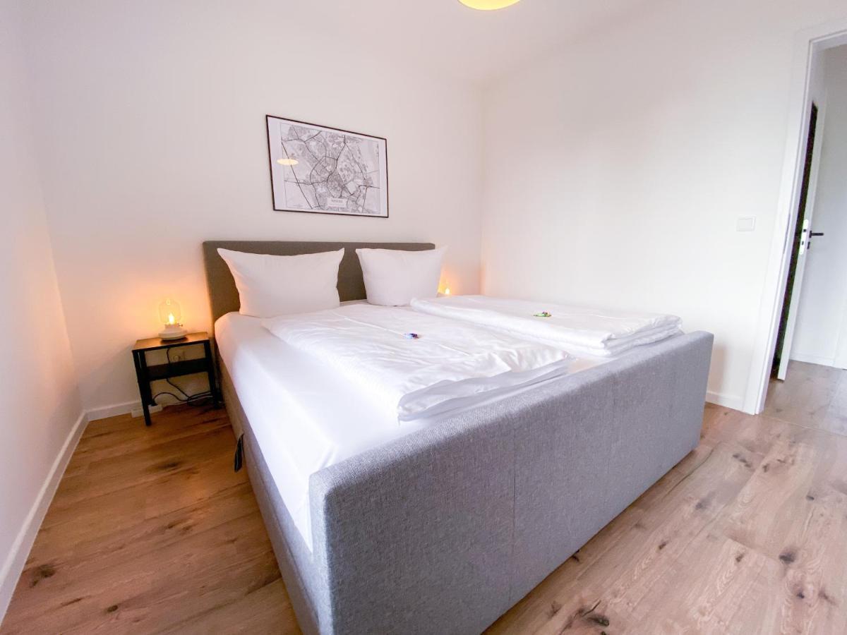 Schoene Wohnung Mit Rheinblick/Duesseldorf/Neuss/Messe Zewnętrze zdjęcie